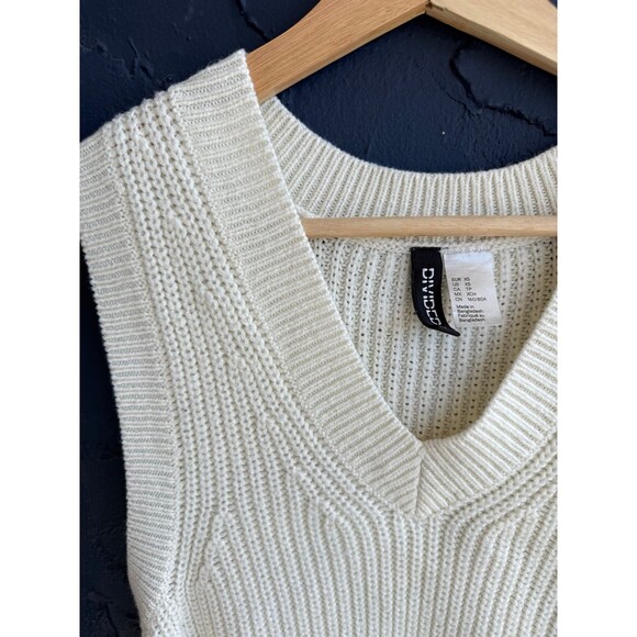cream sweater vest - Picture 2 of 4